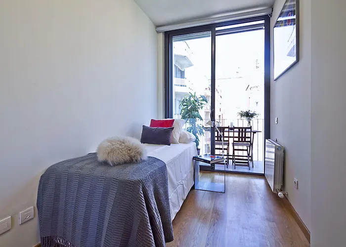 My Space Pool Center Lejlighed Barcelona